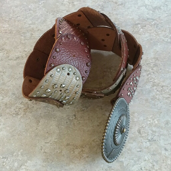Accessories - Women's brown leather belt